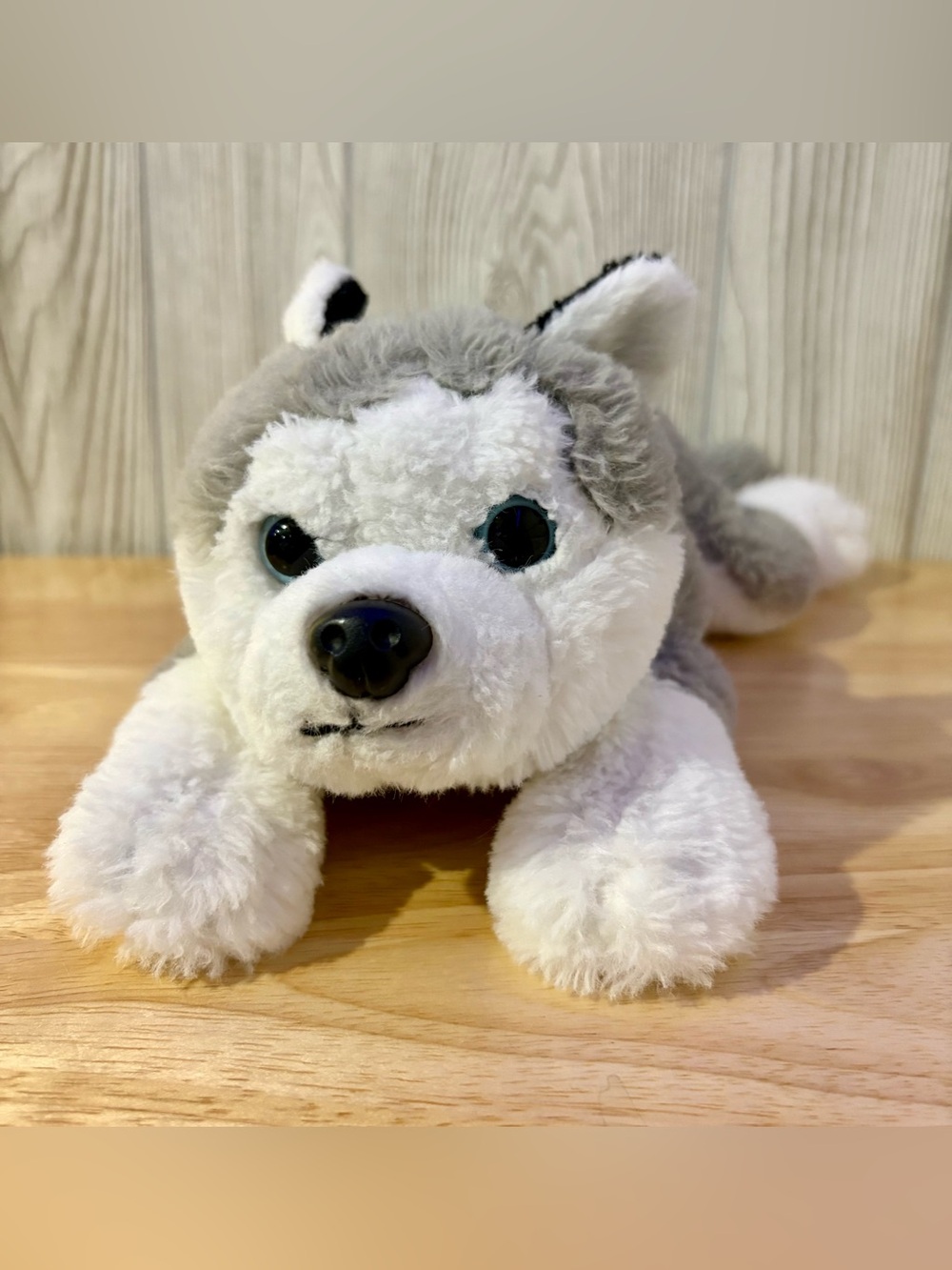 FAO Schwarz Gray White Husky Wolf Plush Stuffed Animal Soft Toy